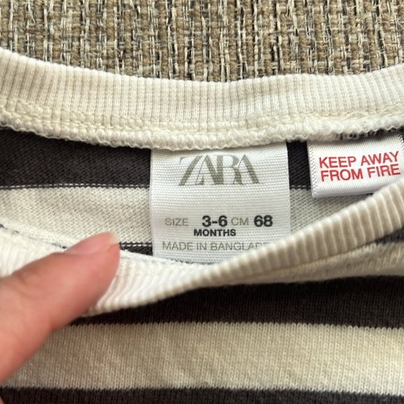 Boxy Fit Long Sleeve Striped Tee || Zara - Picture 2 of 3